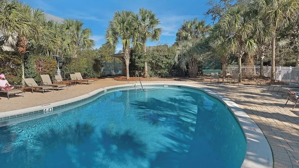 3 Minutes to Beach, Easy Walk to Dining & Shopping in Seagrove - 2 Pools
