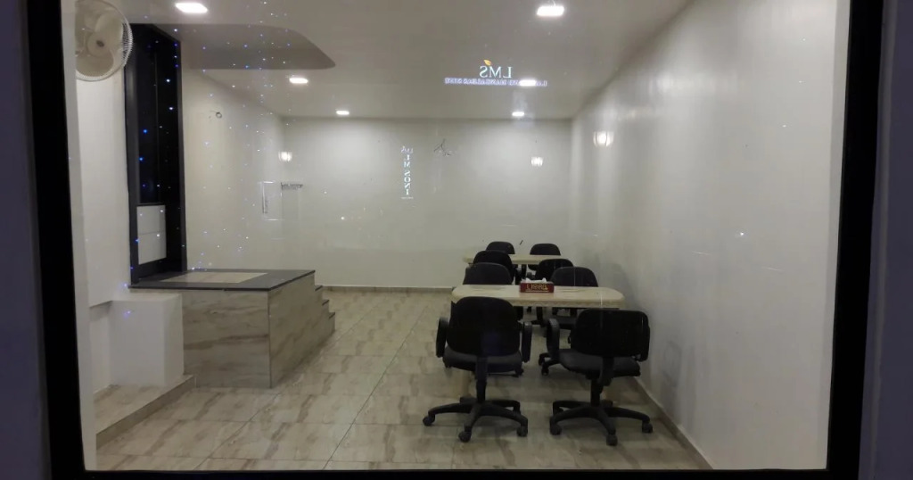 FabHotel Global Inn - Nr Sanjeevani Childrens Hospital