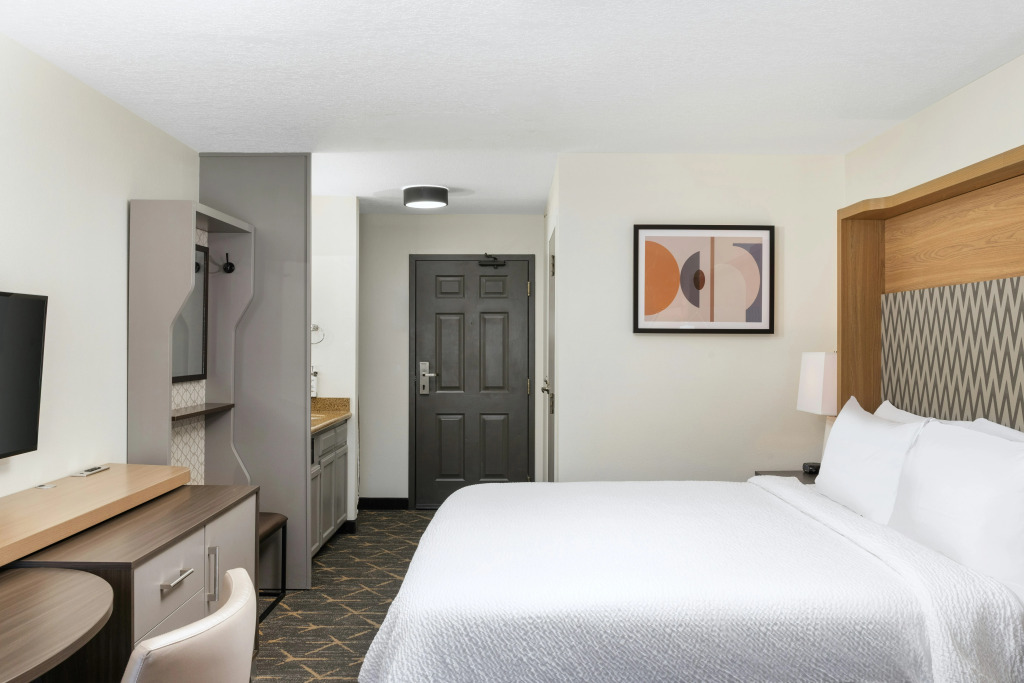 Holiday Inn Redding by IHG
