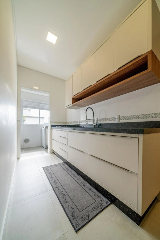 170 - Lindíssimo apartamento na Praia de Mariscal