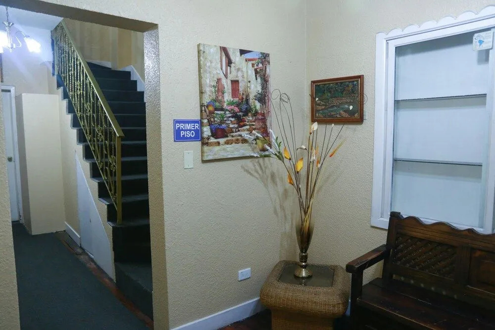 Hostal Loro Verde