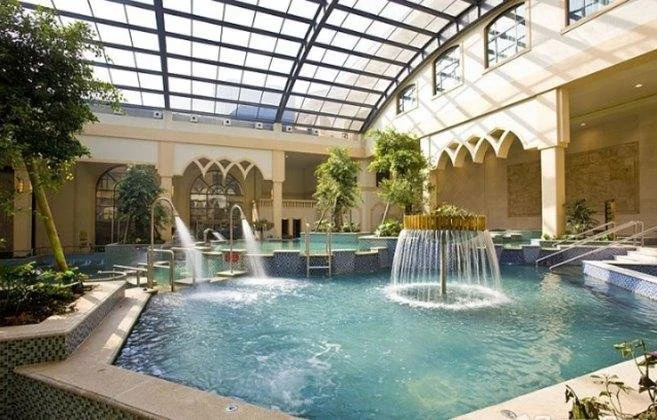 Qingshuiwan Hot Spring Holiday Village
