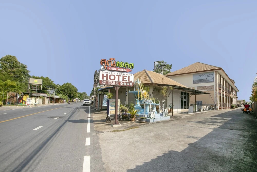 Sunee Place Hotel by OYO