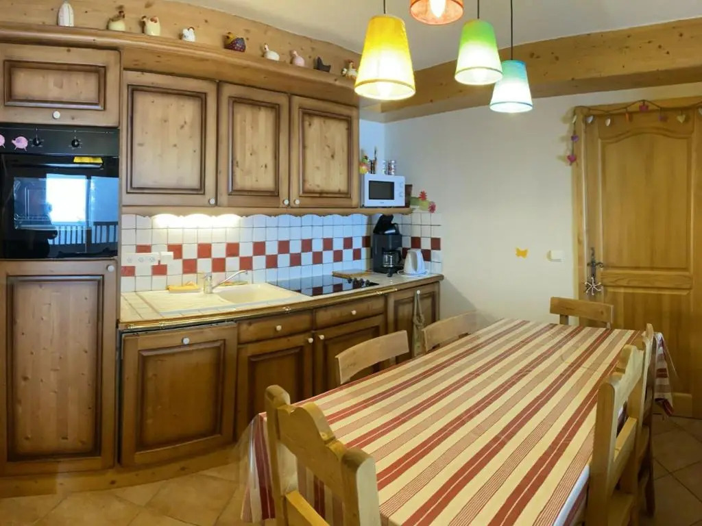 Appartement 8 pers, balcon sud, parking et piscine - FR-1-293-363