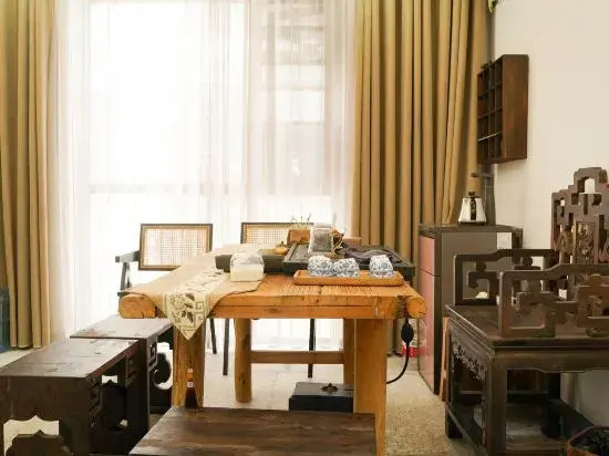 Dusty Mirror Homestay (Guilin Liangjiang Sihu Branch)