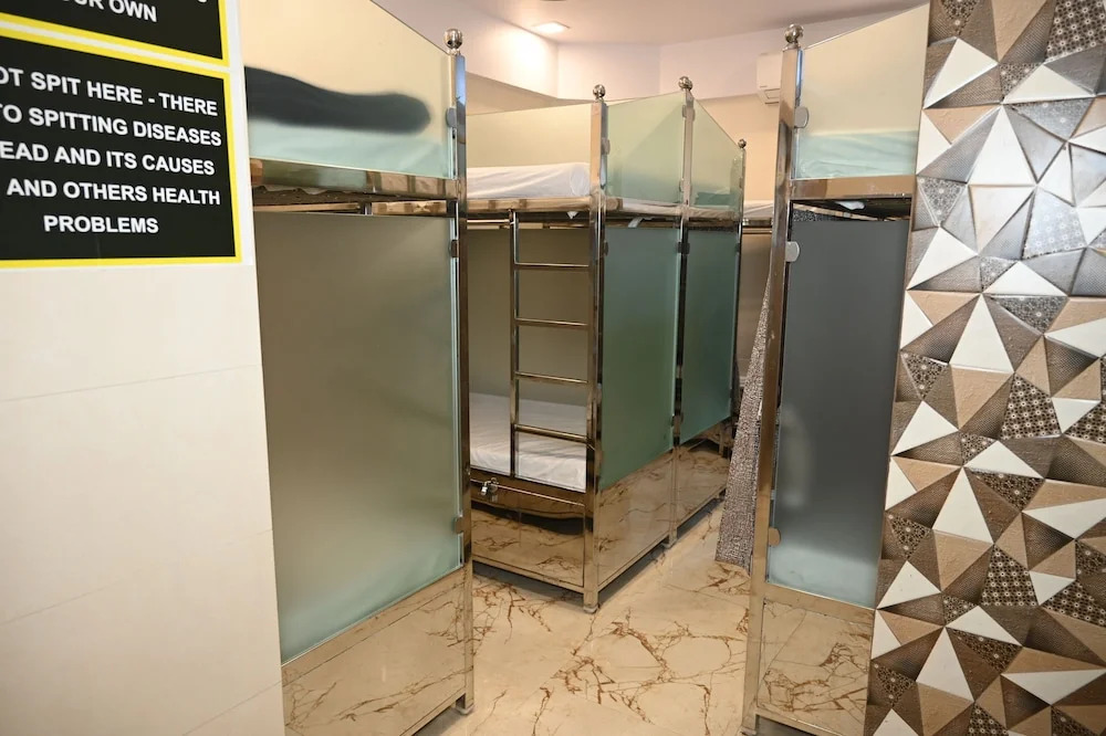 Sagar Dormitory Andheri - Nearest to Andheri Railway Station West