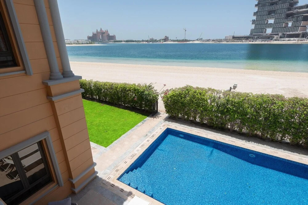 Maison Privee - Luxury 5BR Villa with Private Pool and Beach
