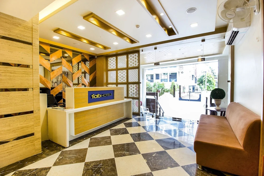 Royal GM Plaza