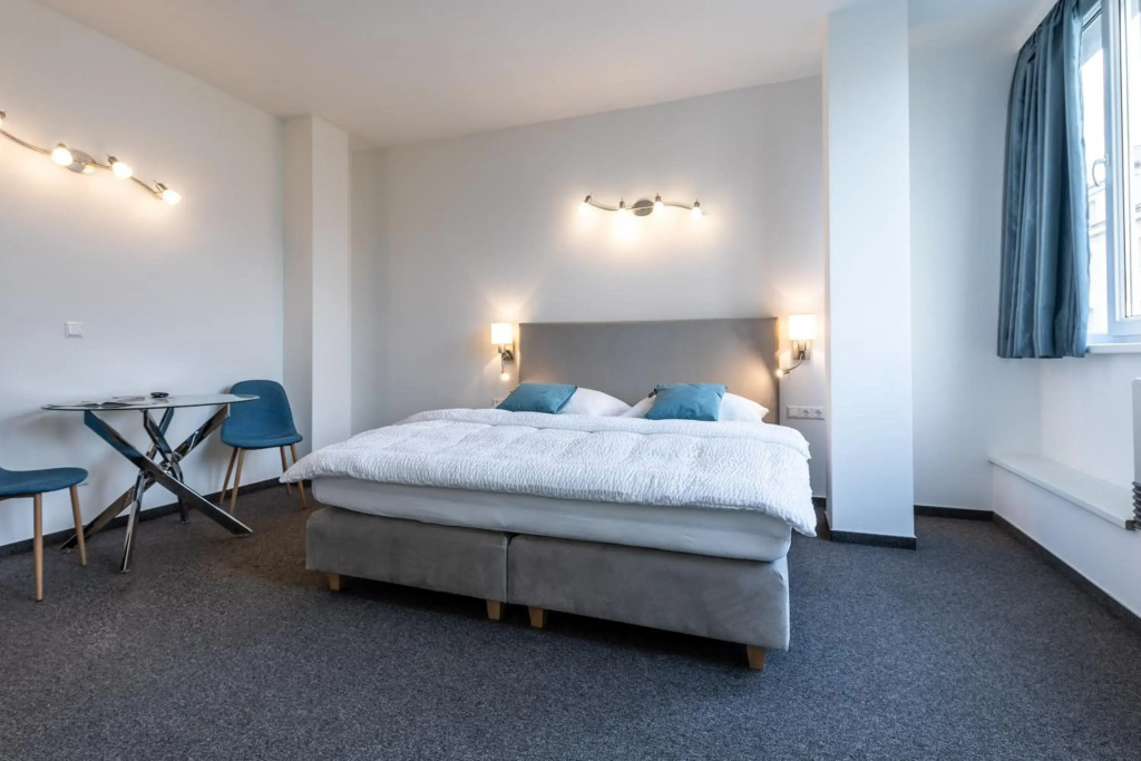 Cube Apartments by Wiener Stadthalle & U3 Metro