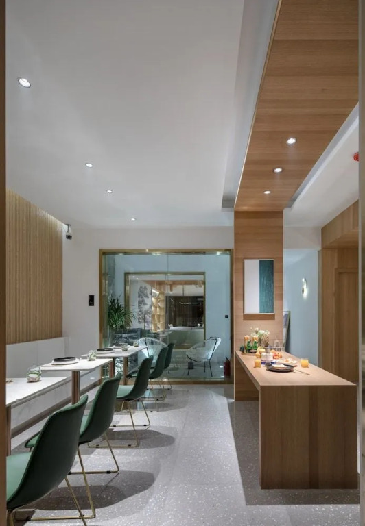 Guilin Bonjour Boutique Hotel- Free pick up service over 3 nights