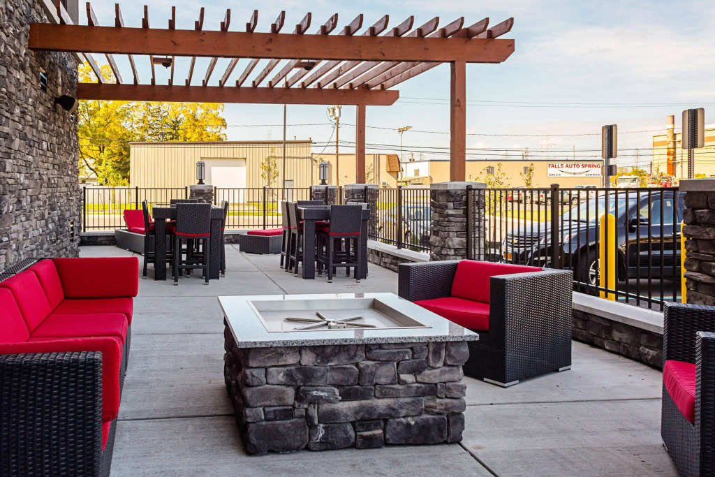 Comfort Inn & Suites Niagara Falls Blvd USA
