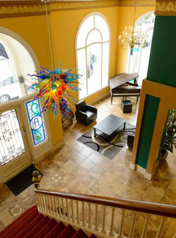 Vantaggio Suites San Francisco Abigail