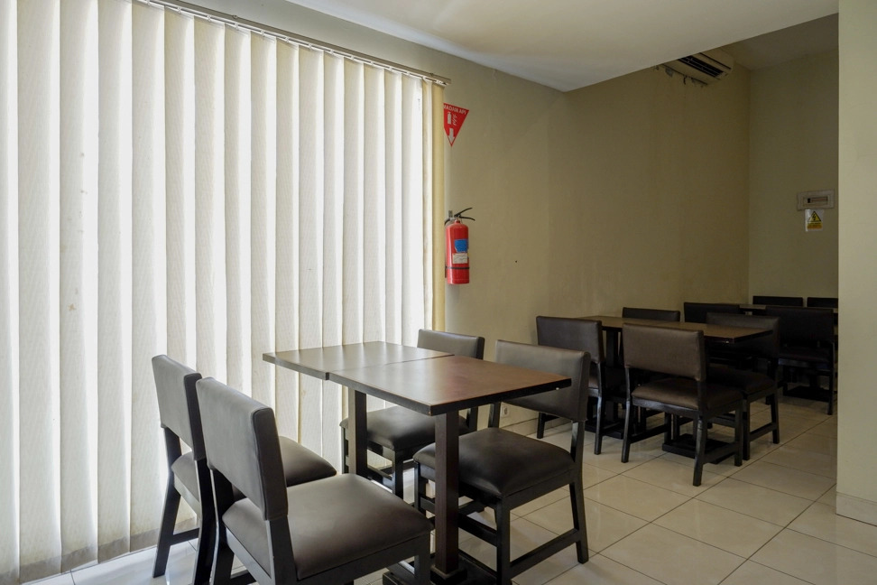 RedDoorz Jalan Sriwijaya near Polda Jateng