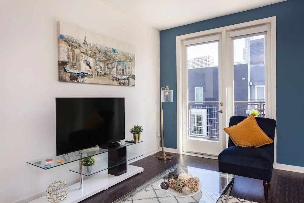 New Downtown LA Luxury Jr. Penthouse