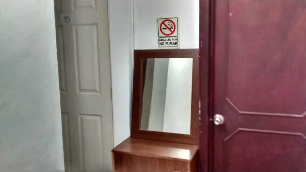 Hostal Oficinas Posada Albergue a 5 minutos Foro Sol Palacio Deportes Aeropuerto