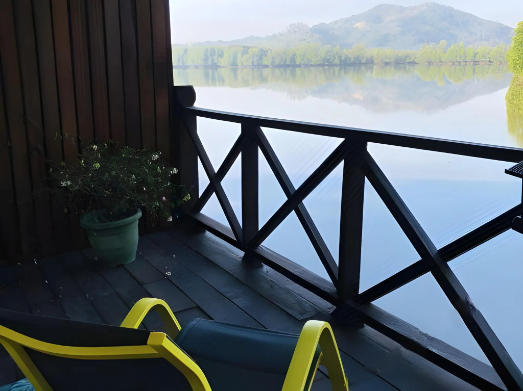 Gayang Friendly Water House Homestay