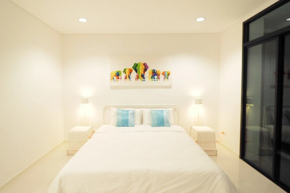 Kamala Regent D201 - Central Apartment With Pool gym and Sauna Near Beach