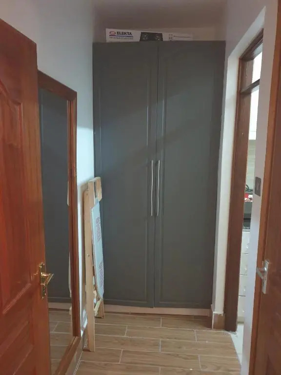 Lovely 2 and 1 bedroom guest units Karen