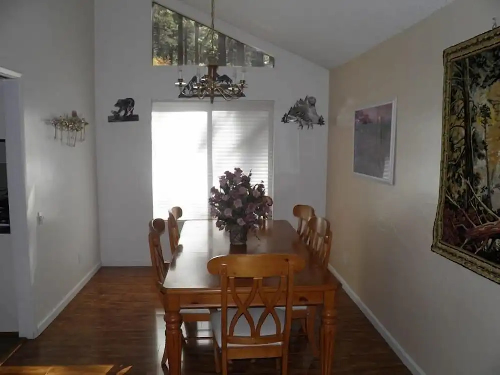 3832 Regina Rd.
