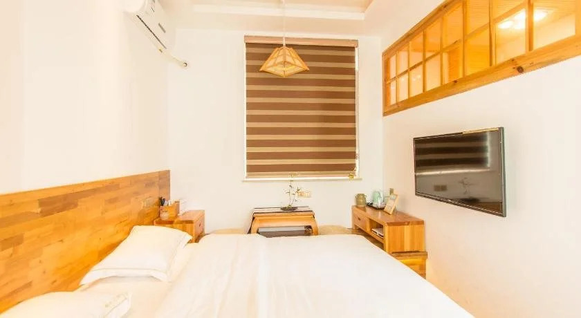 Jue Se Garden Theme Inn