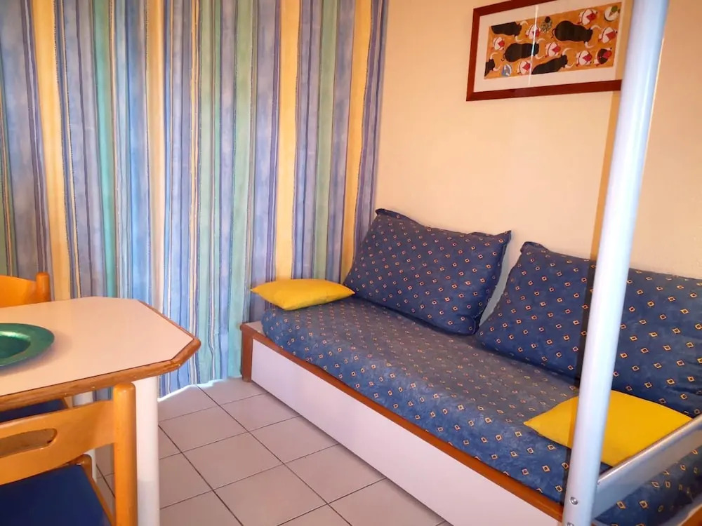 Studio in Moliets-Et-Maa, with Wonderful Lake View, Pool Access And Balcony - 1 Km From the Beach