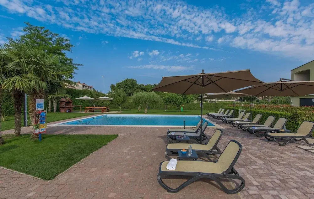 Maj Premium Residence
