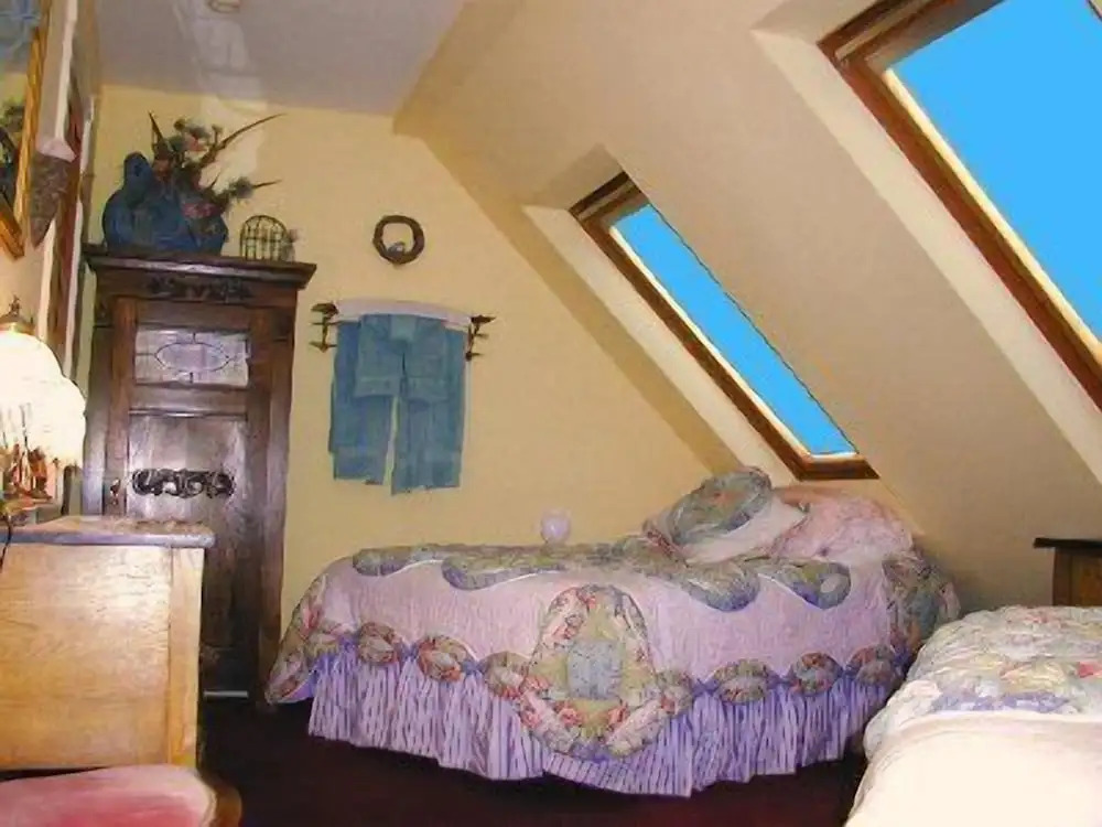 Robin's Nest Inn