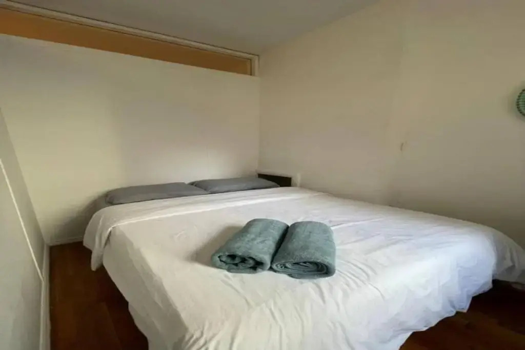 Hell's Kitchen 1 BR Apt. (8416)