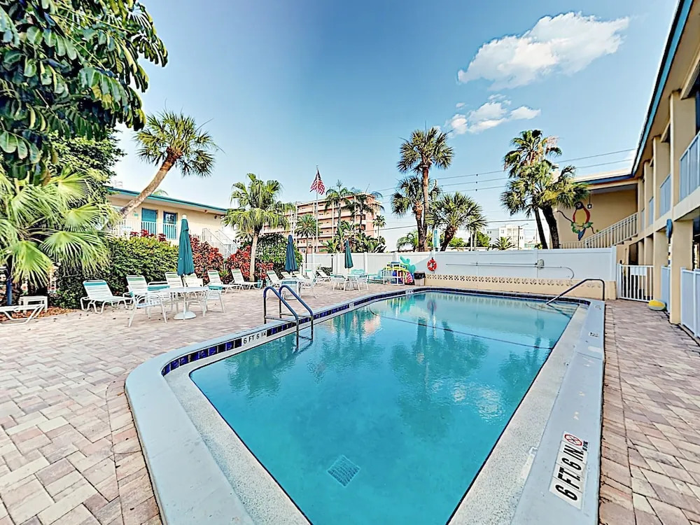 282 Saint Petersburg - 2 Br Condo