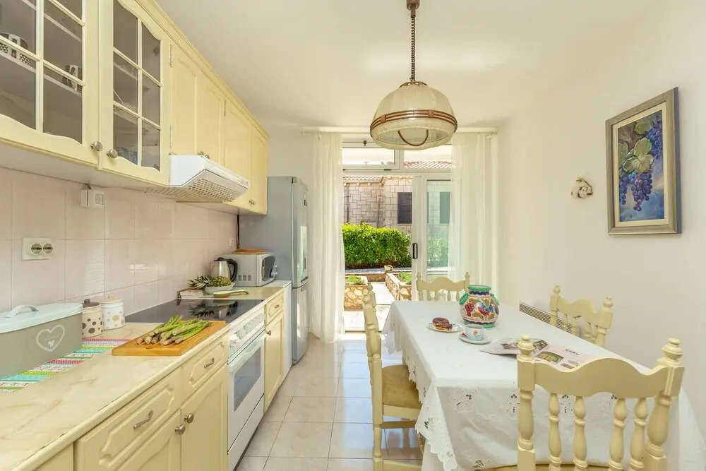 Sky Breeze Apartment