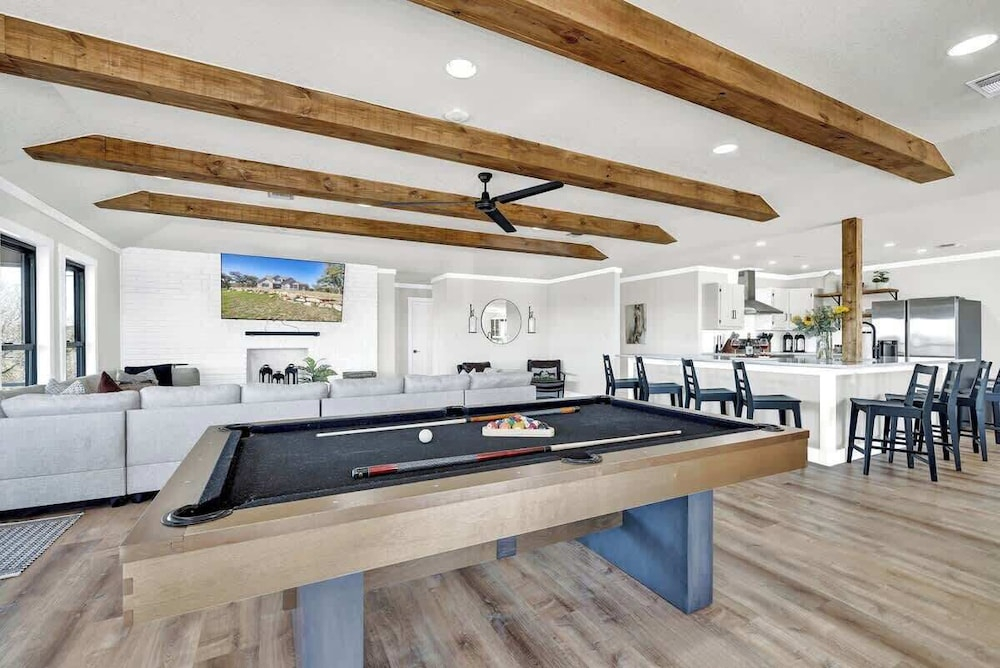 Hilltop Lux Haus With Infinitypool-hottub-pooltable