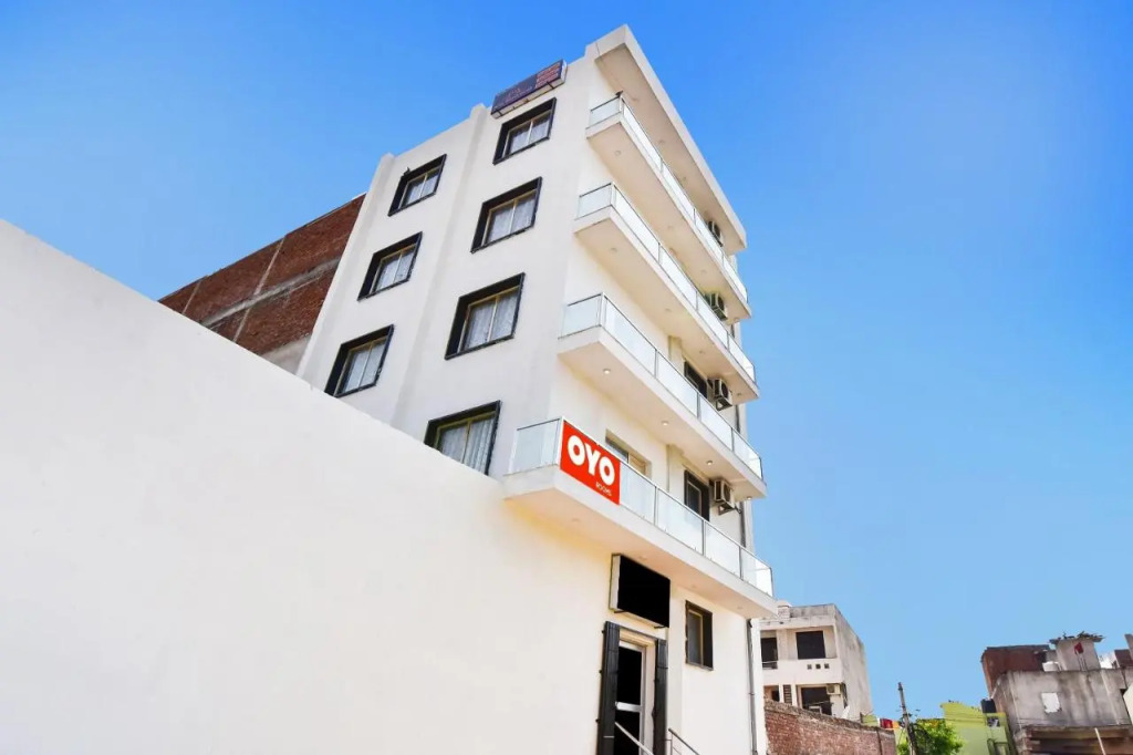 Oyo 91763 Hotel Midiyan Palace