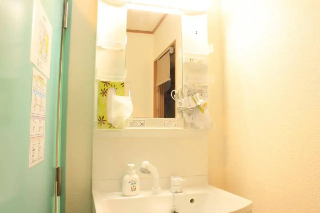 T and K Hostel Kobe Sannomiya East
