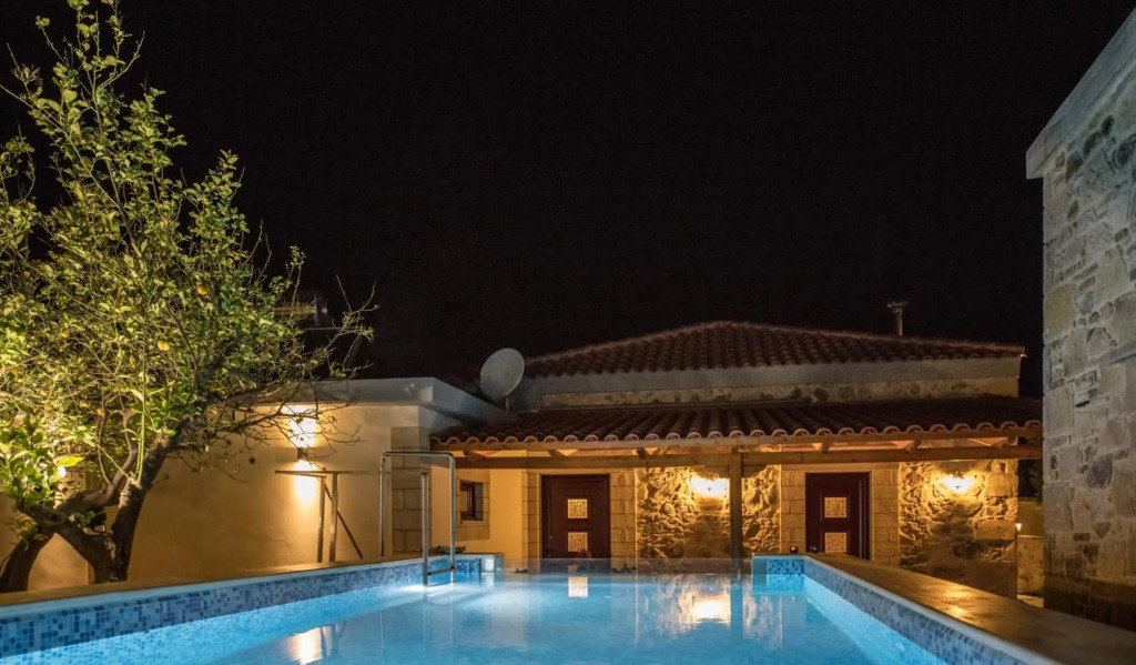 PRIVATE Sapphiros Villa