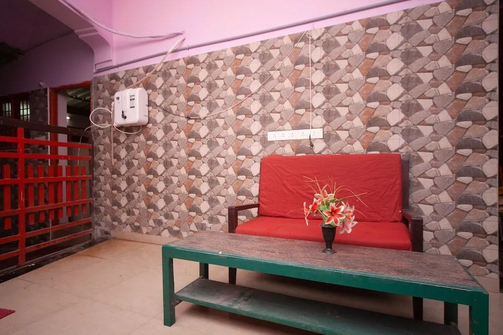 OYO 24053 Auro GP guest house
