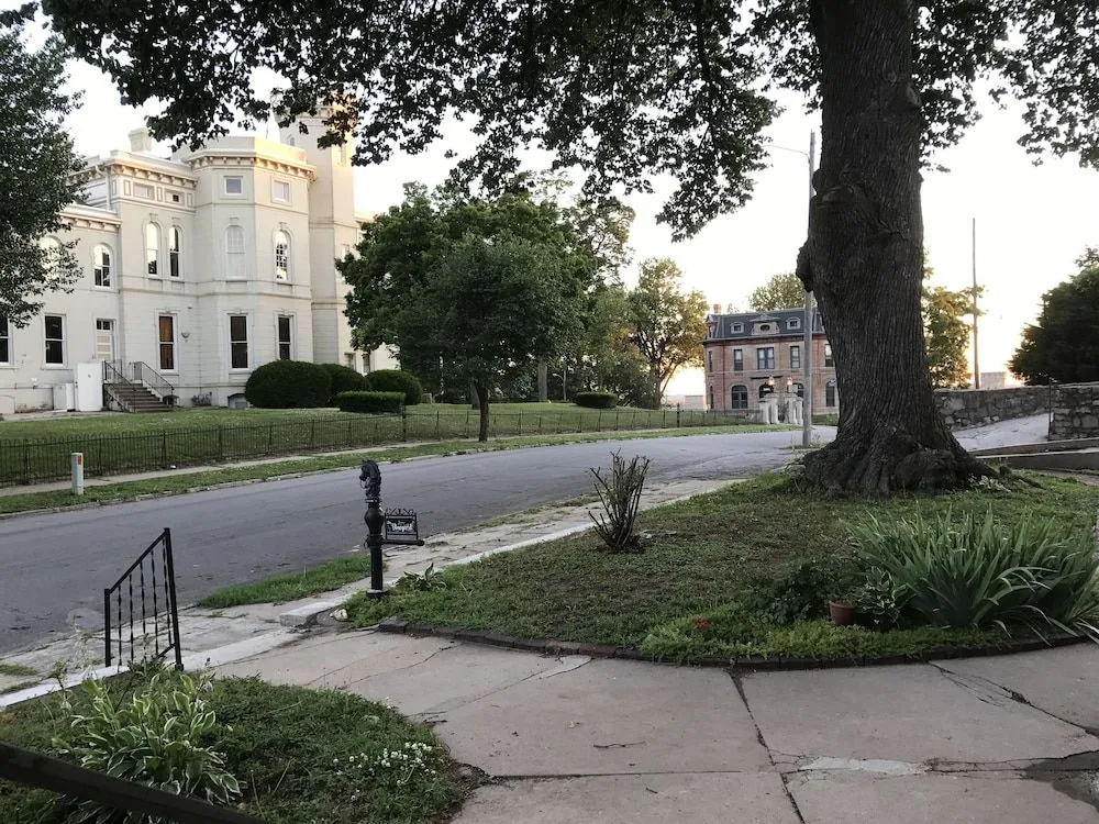 Vineyard Mansion B&B