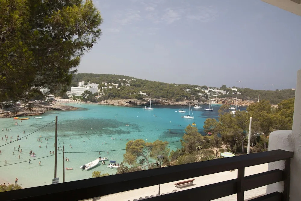 Apartamentos Portinatx