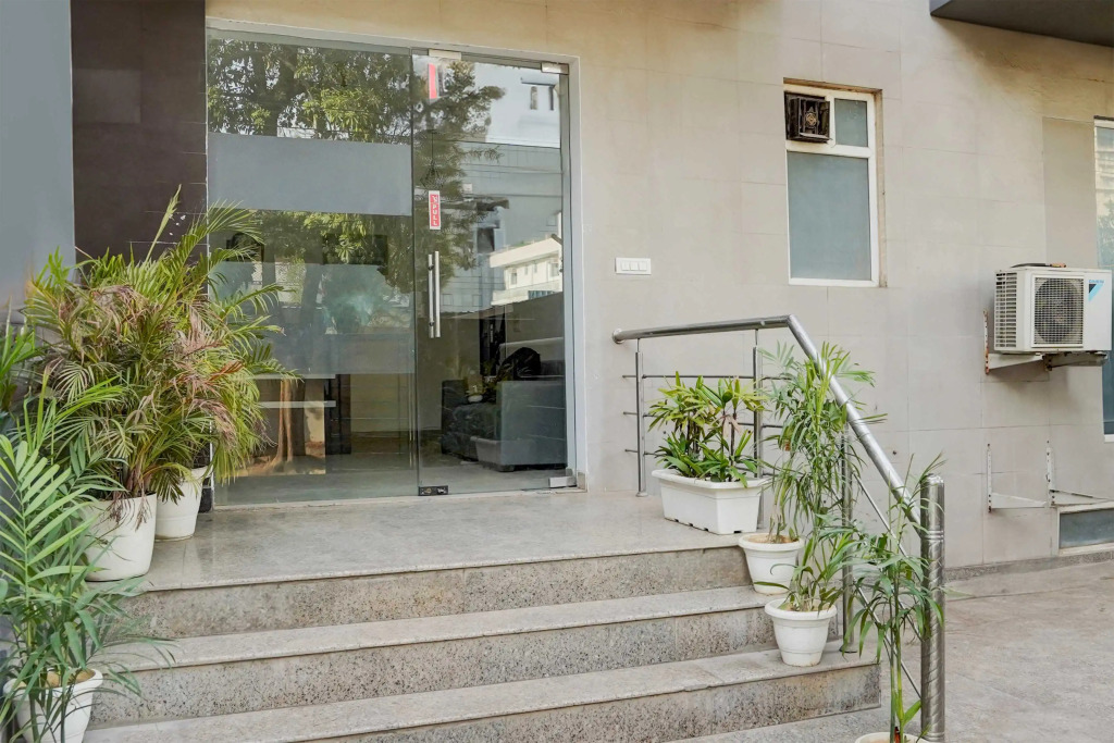 Collection O Sector 53 Golf Course Road