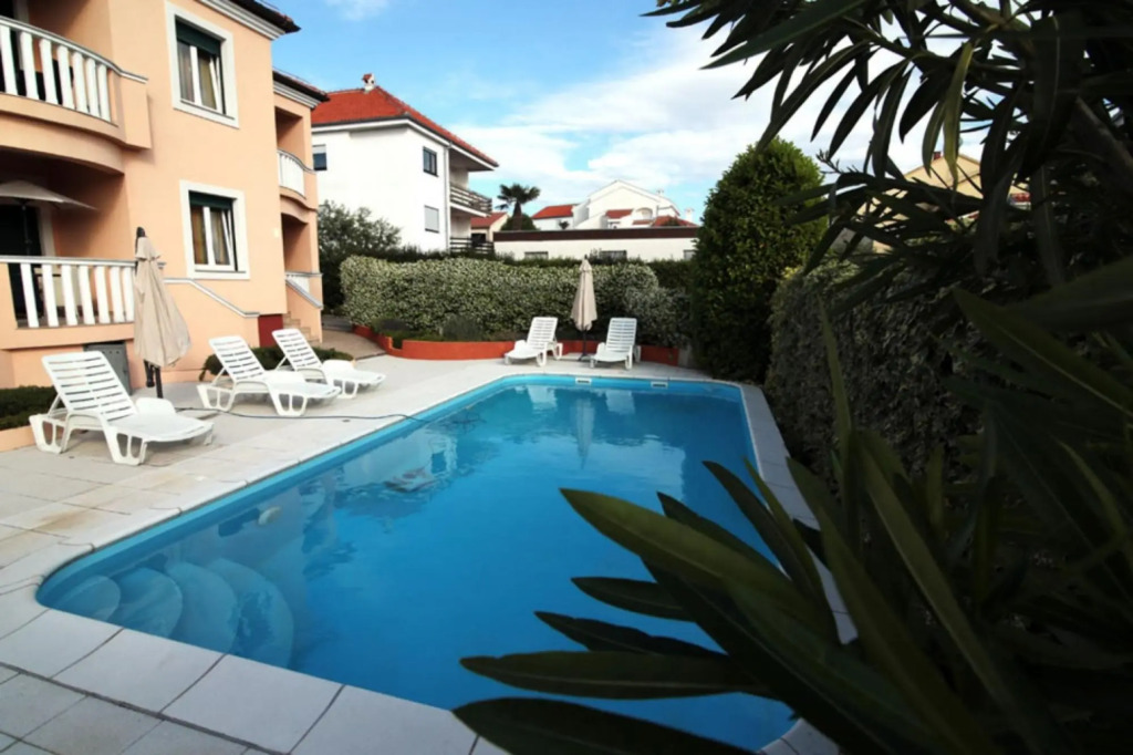 Eddie - great location & comfor - A3(4+1)