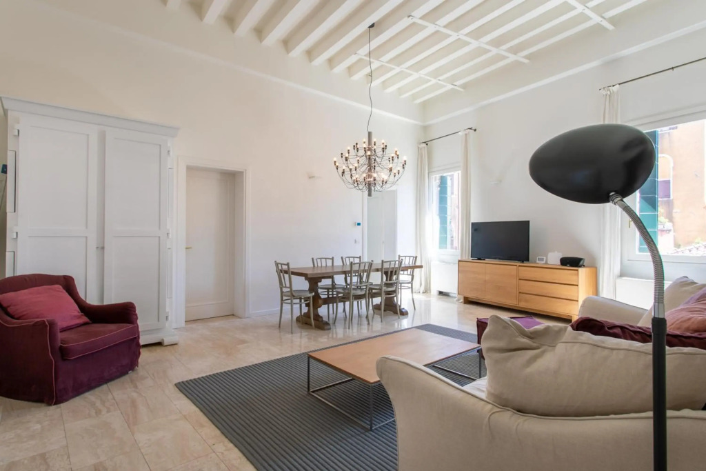 Infinite House Guglie