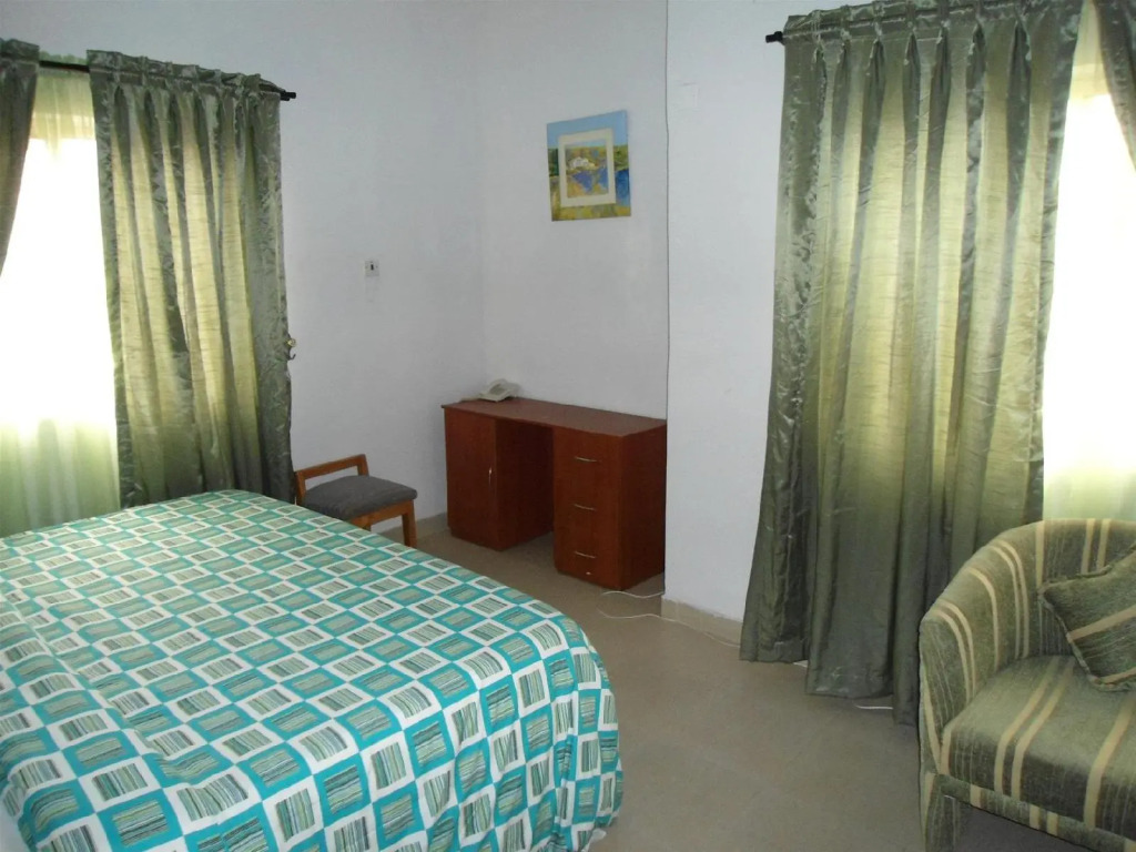 Bec Suites