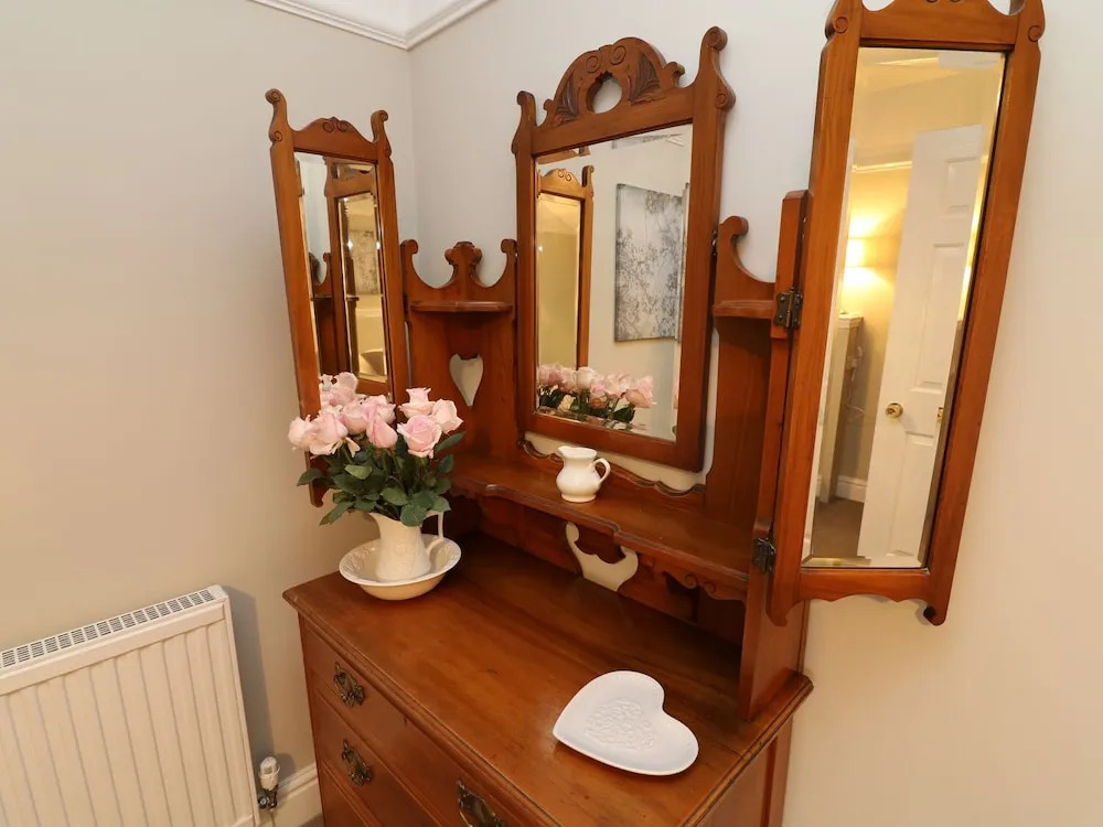 Whitefriars Lodge