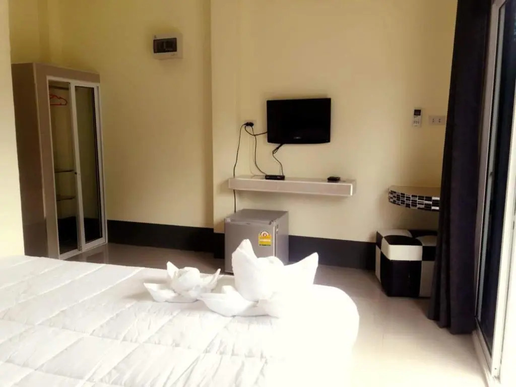 Lung Pod 9 resort