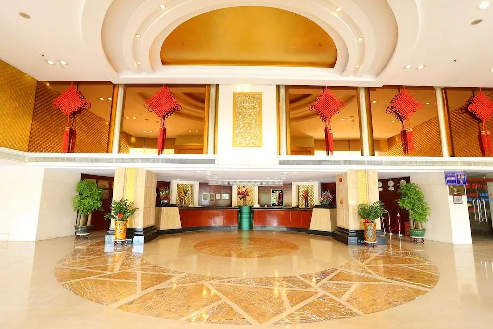 Royal Crown Hotel
