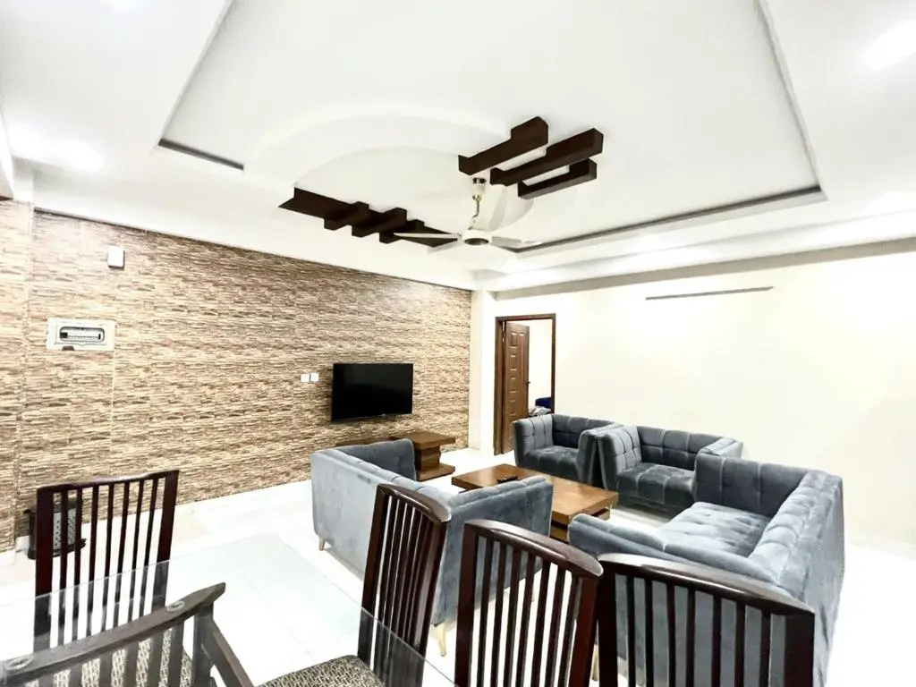 LUXURY EXECUTIVE 2Bedroom Apartment Convenient and NICE LOCATION