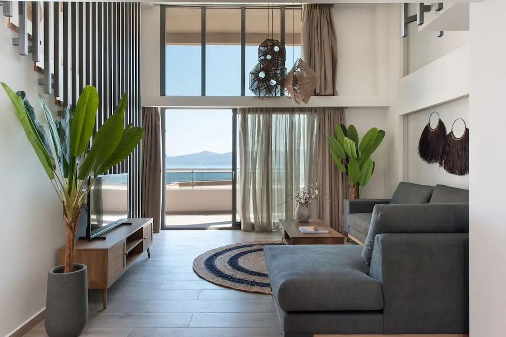 Del Mare Suites