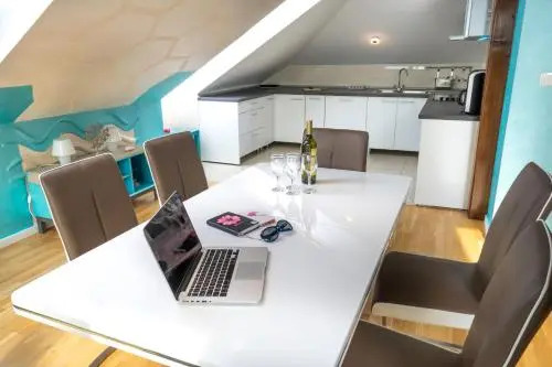 Pinia Apartments Bol