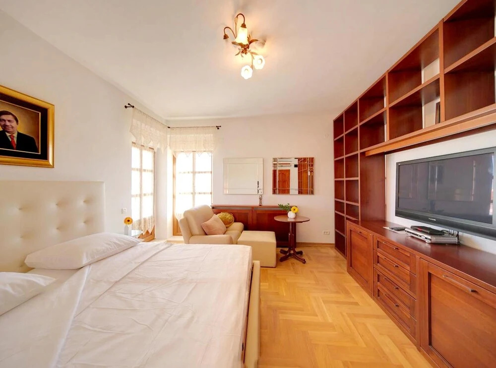 Mansion With 10 Bedrooms in Pula, With Wonderful Sea View, Terrace and Wifi - Near the Beach