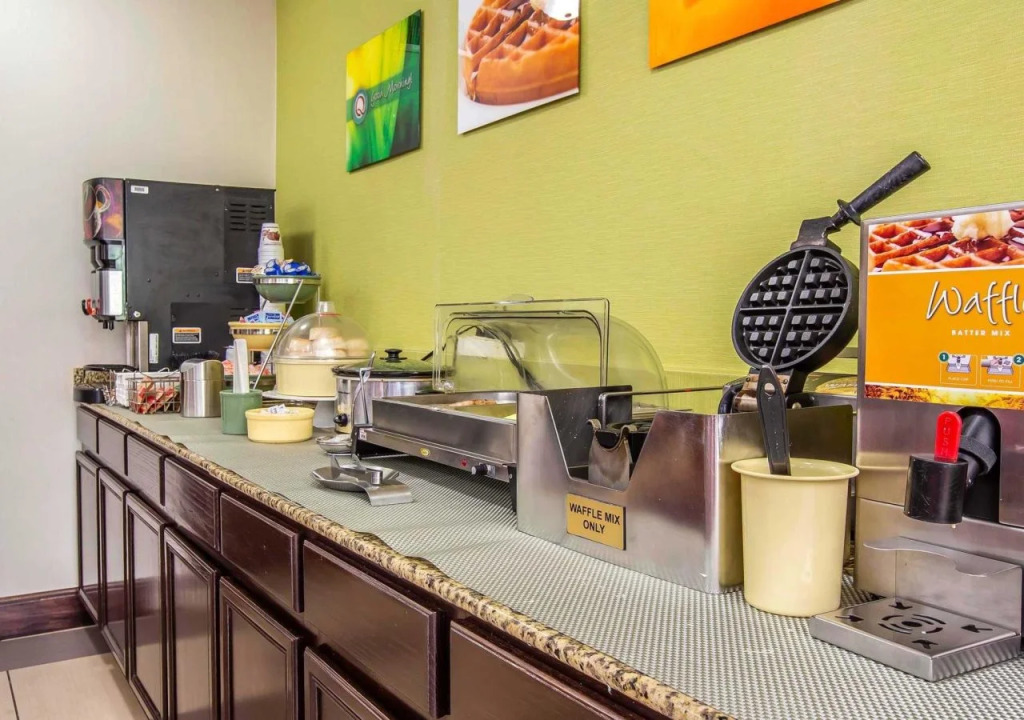 Quality Inn Airport - Southeast
