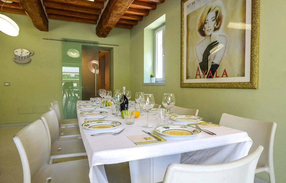 Amazing Home in Capannori With Outdoor Swimming Pool, Wifi and 5 Bedrooms
